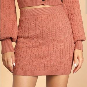 Lulus NWT Blush Cable Knit Sweater Skirt sz Large‎